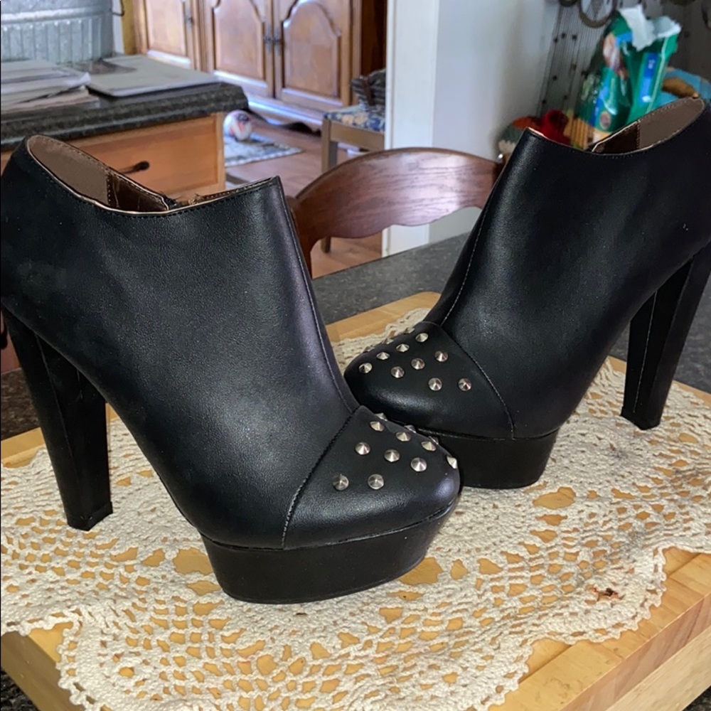 Sexy heel boots 👢